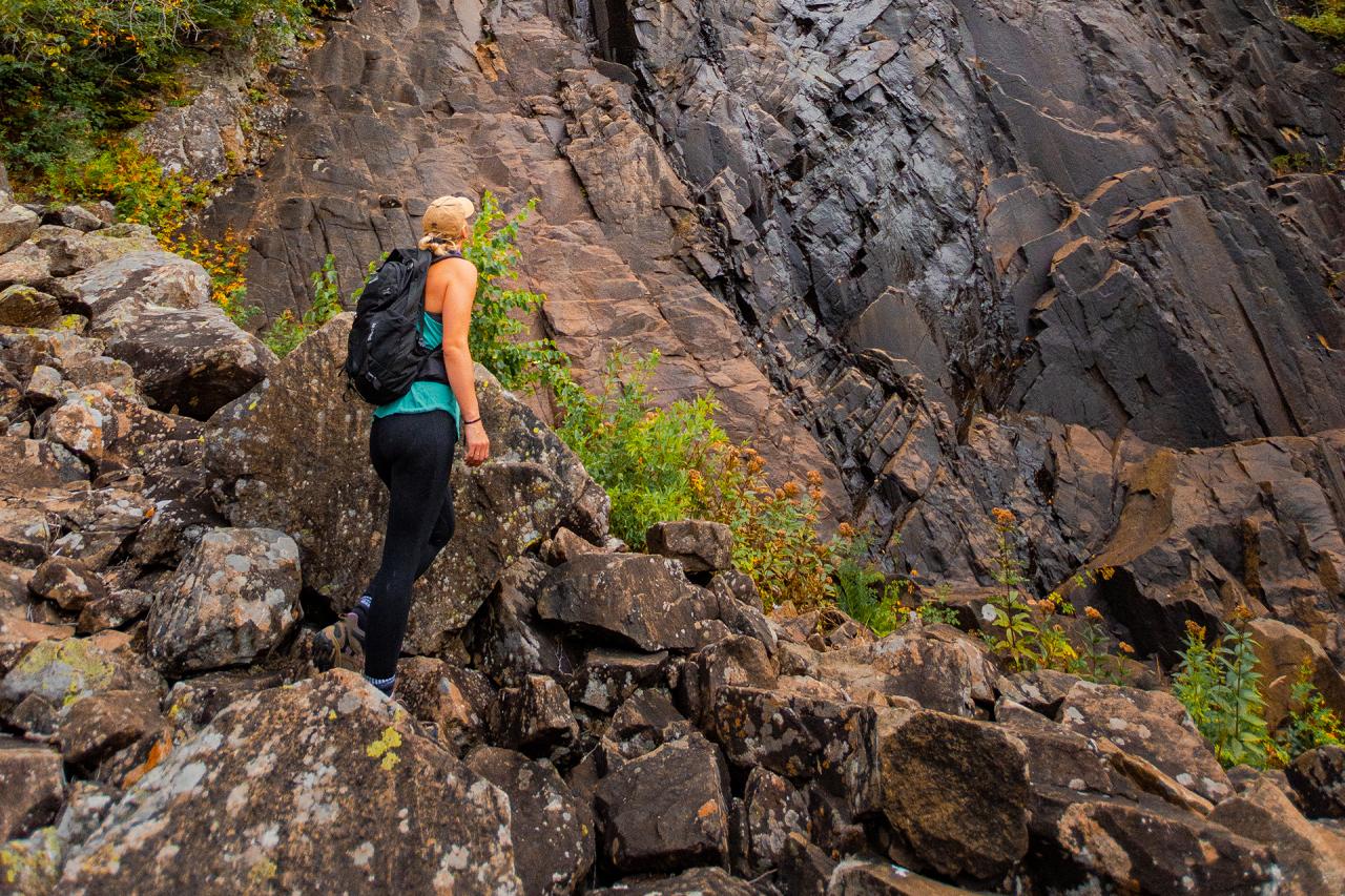Women hiking in Ontario